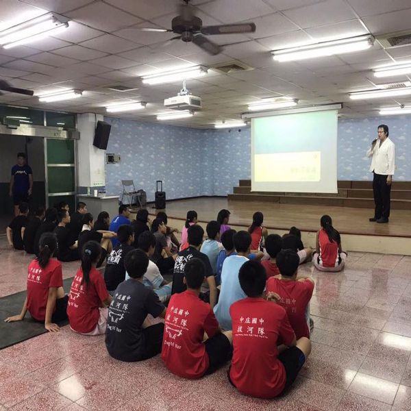 前往中庄國中進行衛教宣導