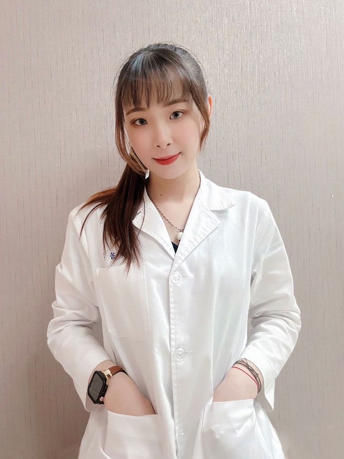 黃若芸-芸芸